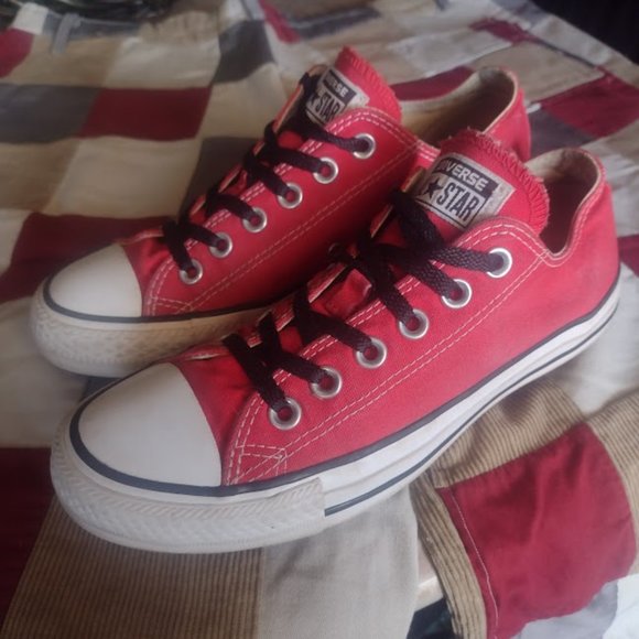 Converse Chuck Taylor All Star Low Top Red Shoes Women size 7 - Picture 2 of 10